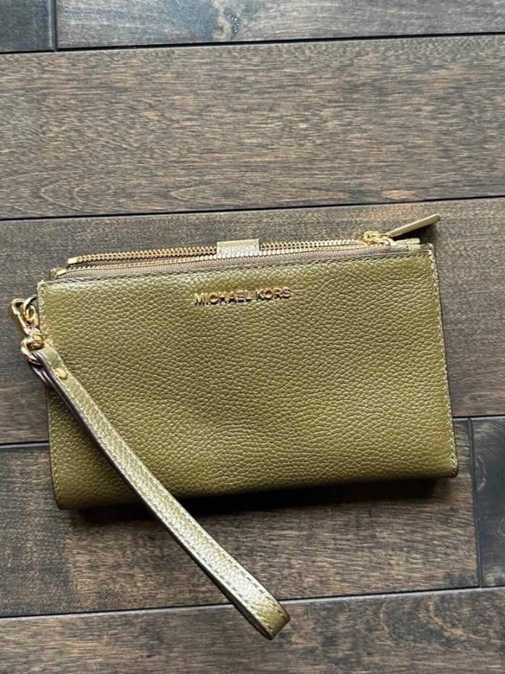 Michael Kors Wristlet Wallet